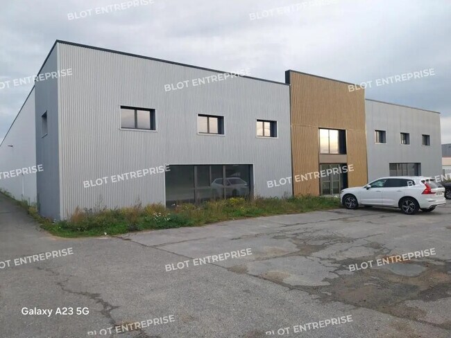 Plus de détails pour Impasse De La Croix Gicquiaud, Couëron - Local d'activités à louer