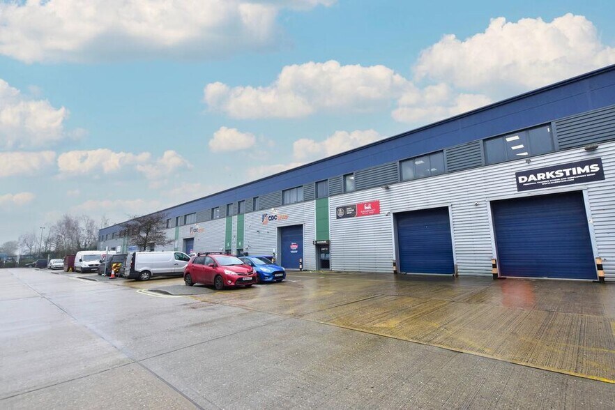 Whiteleaf Rd, Hemel Hempstead à louer - Photo de l’immeuble – Image 2 sur 14