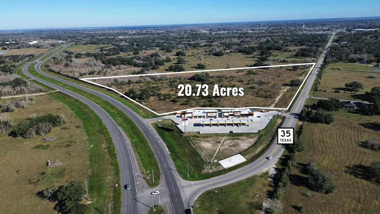 17930 -C Texas 35, West Columbia, TX à vendre Photo principale– Image 1 sur 7