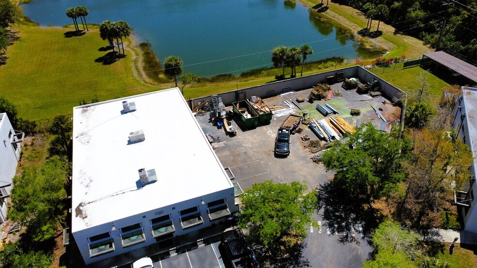 9230 Brookwood Ct, Bonita Springs, FL à louer - Photo de l’immeuble – Image 3 sur 15