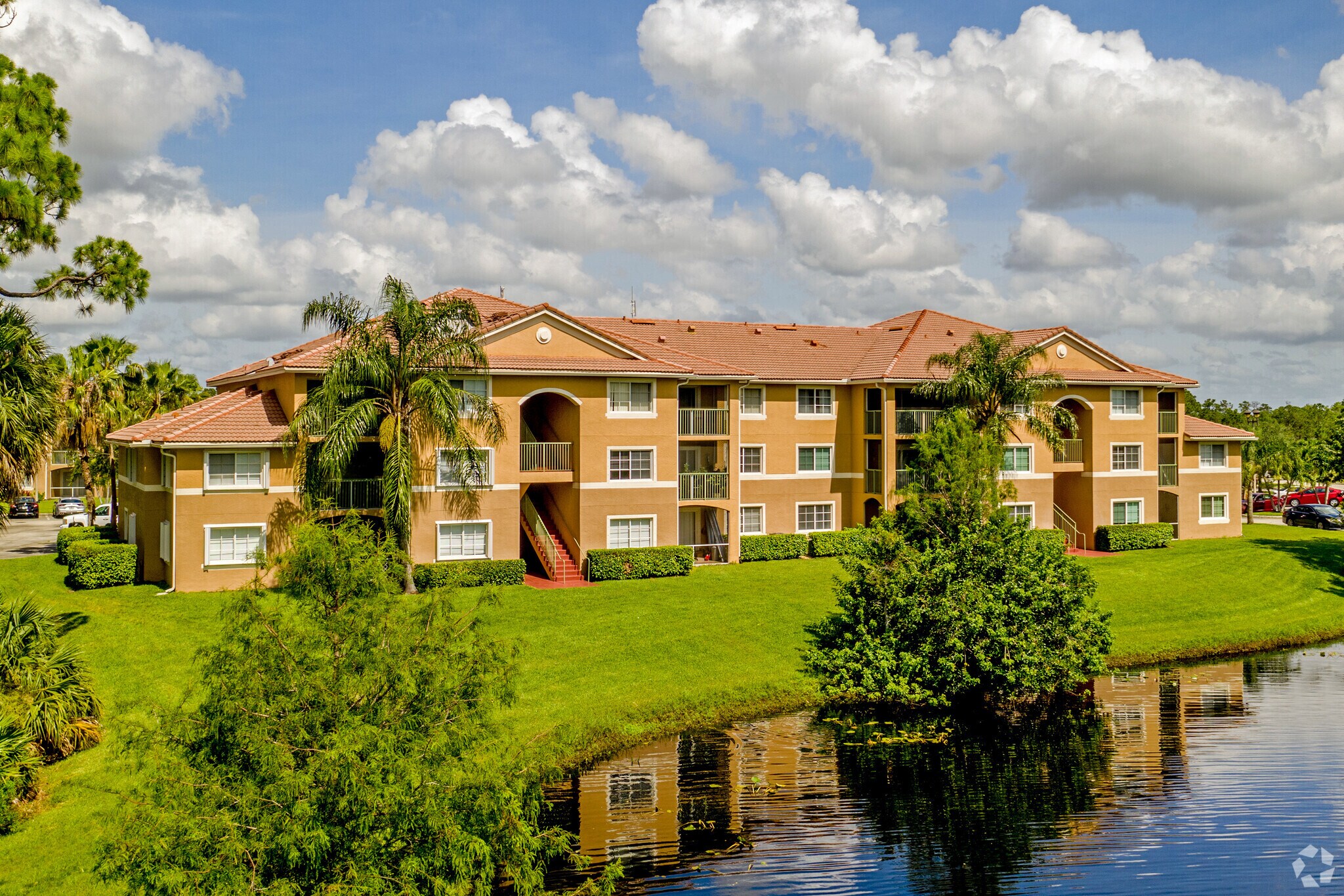 3817 NW Mediterranean Ln, Jensen Beach, FL à vendre Photo principale– Image 1 sur 22