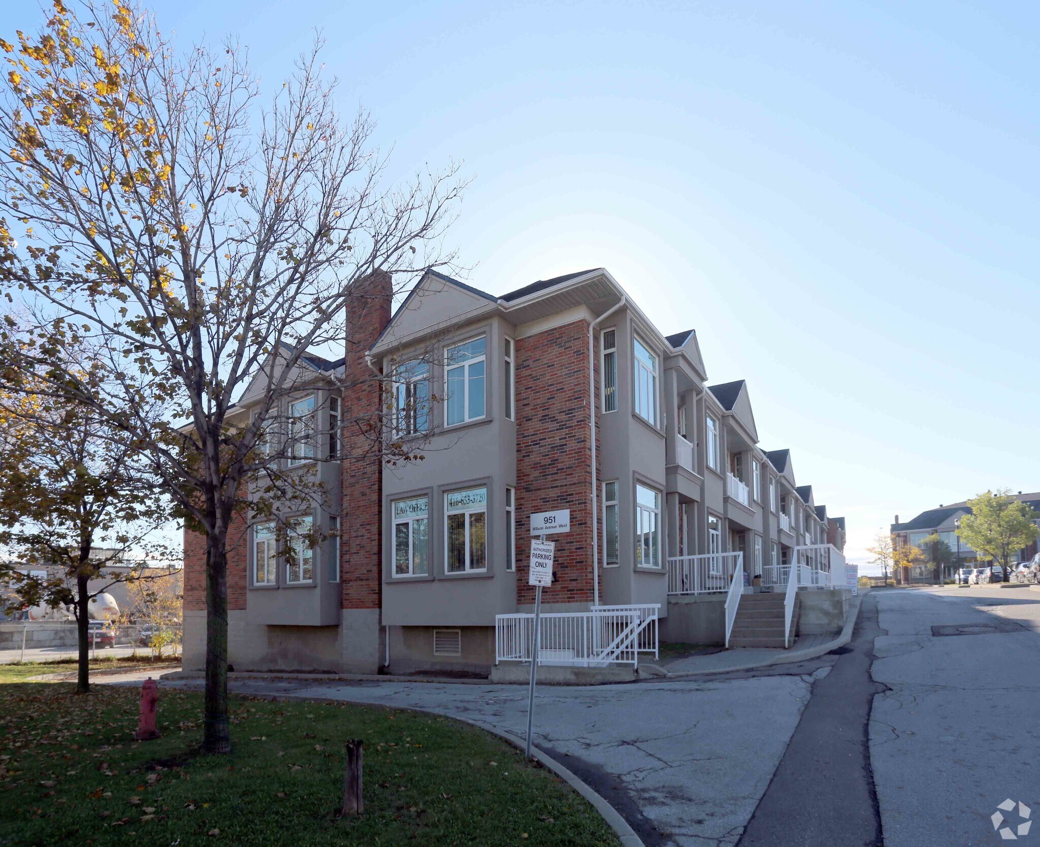 951 Wilson Ave, Toronto, ON à vendre Photo principale– Image 1 sur 3