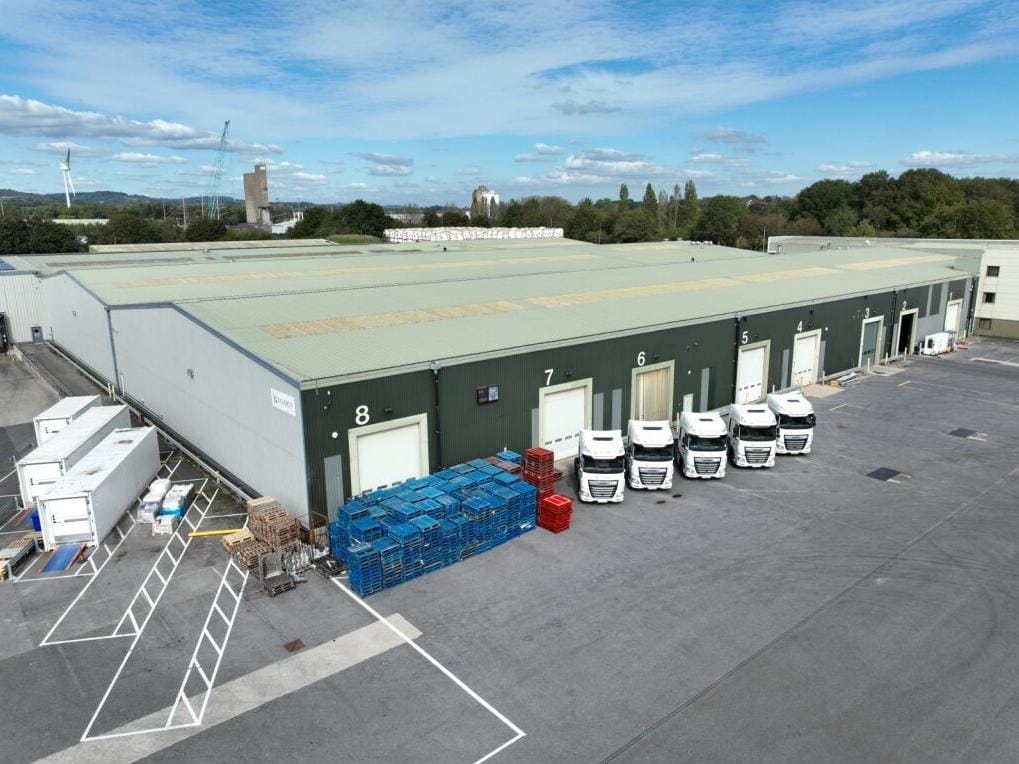 Burma Rd, Berkeley à louer Photo de l’immeuble– Image 1 sur 8