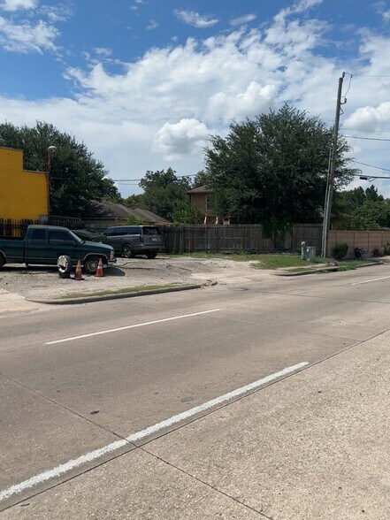 5109 Yale St, Houston, TX à vendre - Vidéo sur l’annonce professionnelle – Image 3 sur 29