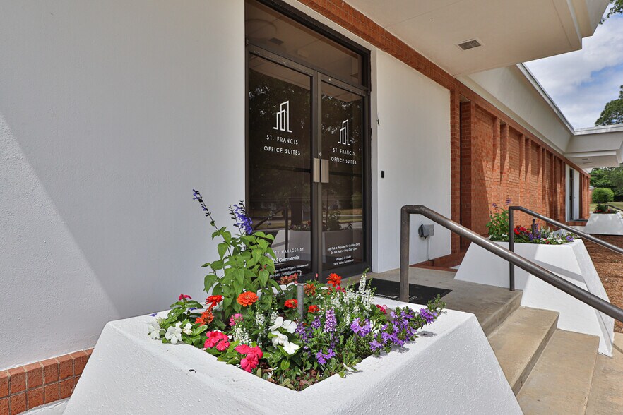 2013 Devonshire Dr, Columbus, GA à louer - Photo de l’immeuble – Image 3 sur 7