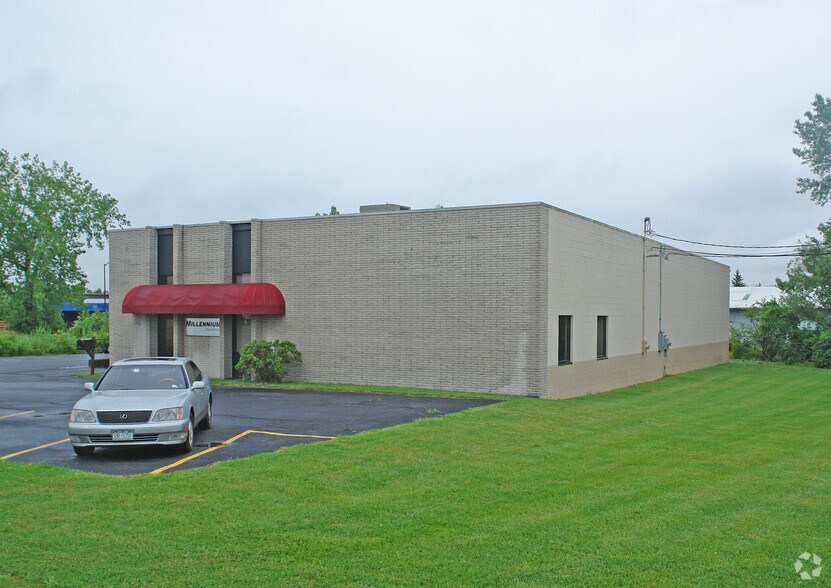 2350 Brighton Henrietta Twnln Rd, Rochester, NY à louer - Photo de l’immeuble – Image 3 sur 5