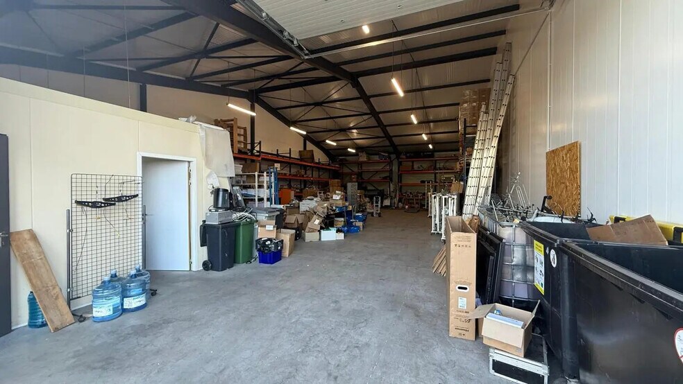 Industriel/Logistique dans Saint-Denis-lès-Bourg à louer - Photo de l’immeuble – Image 3 sur 5