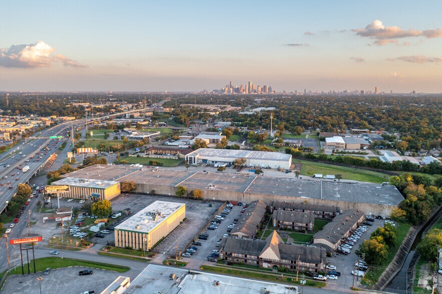 4555 Airline Dr, Houston, TX à louer - Aérien – Image 3 sur 4