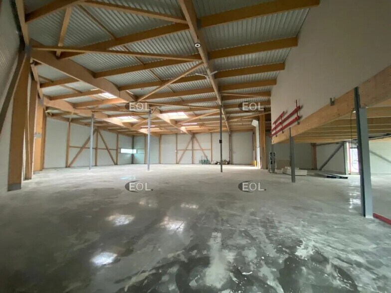 Local d'activités dans Courtry à vendre - Photo intérieure – Image 2 sur 7