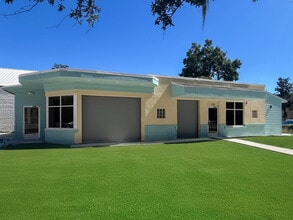 223 S Main St, Gainesville, FL à louer Photo intérieure– Image 2 sur 6