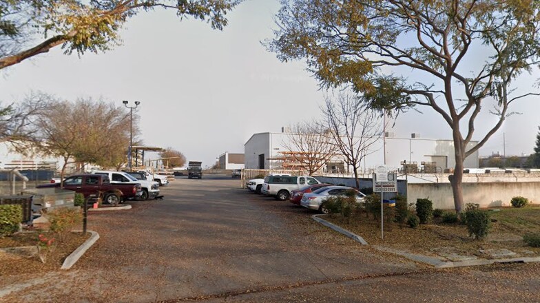 1280 N Walling Ave, Fresno, CA à louer Photo principale– Image 1 sur 2