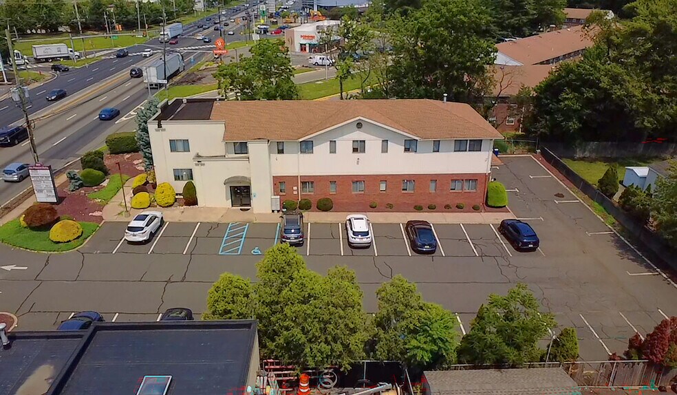 860 US Highway 1, Edison, NJ à vendre - Photo de l’immeuble – Image 1 sur 20