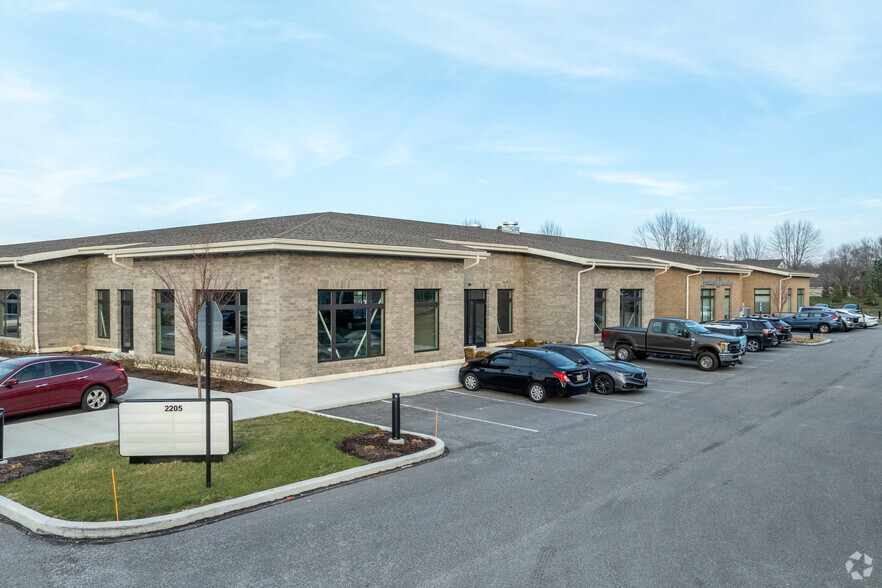2205 Crocker Rd, Westlake, OH à louer - Photo de l’immeuble – Image 3 sur 3