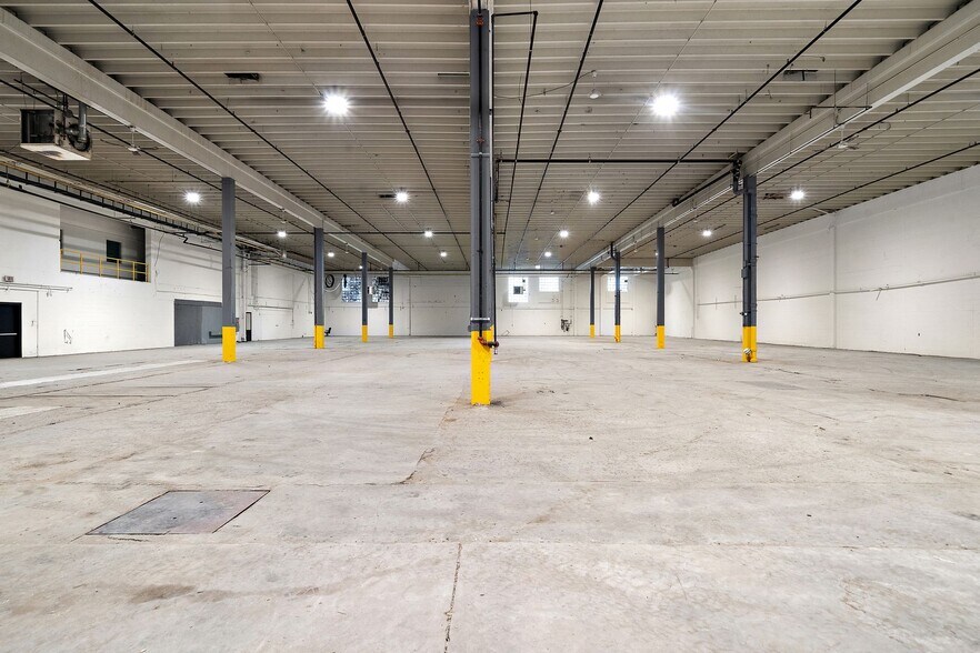405-465 Av Marien, Montréal-Est, QC à louer - Photo intérieure – Image 2 sur 12