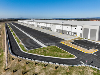 Plus de détails pour 1251 Coverstone Dr, Winchester, VA - Industriel/Logistique à louer