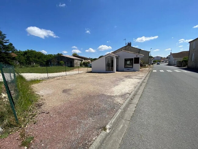 Plus de détails pour Local d’activités à vendre