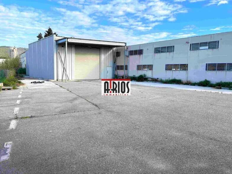 Local d'activités dans La Farlède à vendre - Photo de l’immeuble – Image 2 sur 10