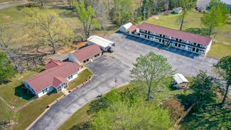 Plus de détails pour 8546 Edgemont Rd, Greers Ferry, AR - Hôtellerie à vendre