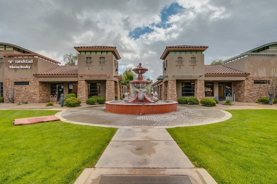 9865 S Priest Dr, Tempe, AZ à louer - Photo de l’immeuble – Image 3 sur 7