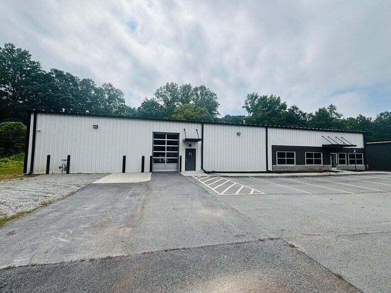 131 Parkwood Cir, Carrollton, GA à louer - Photo de l’immeuble – Image 2 sur 19