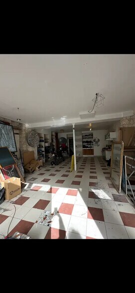 Local commercial dans Paris à louer - Photo de l’immeuble – Image 2 sur 5