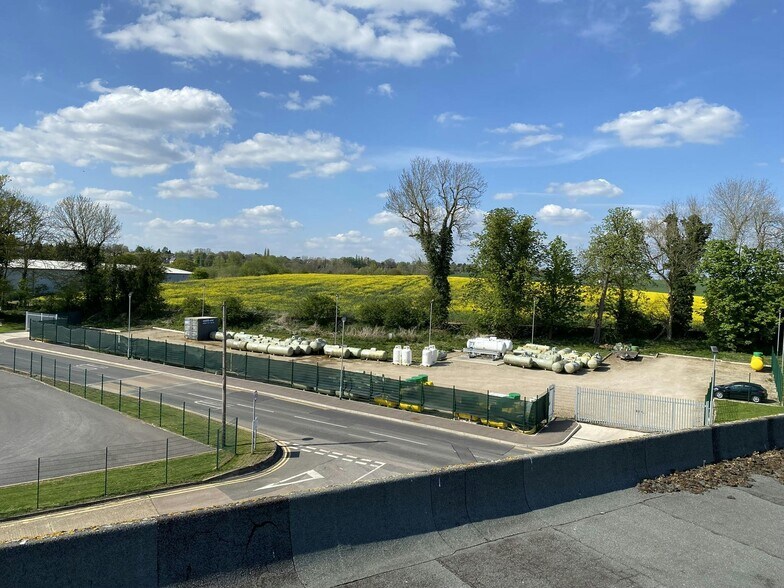 Drakes Dr, Long Crendon à louer - Photo de l’immeuble – Image 2 sur 4