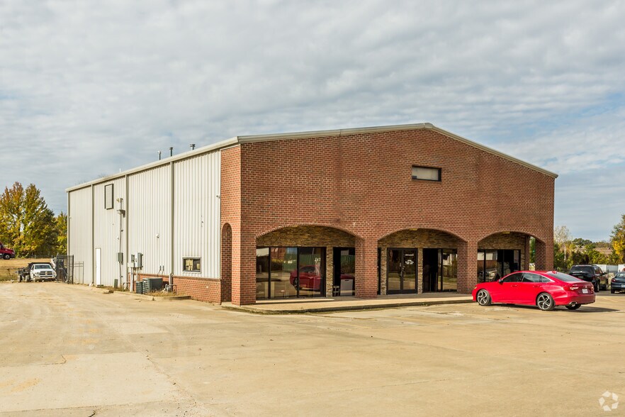 8489 Industrial Dr, Olive Branch, MS à louer - Photo principale – Image 1 sur 5