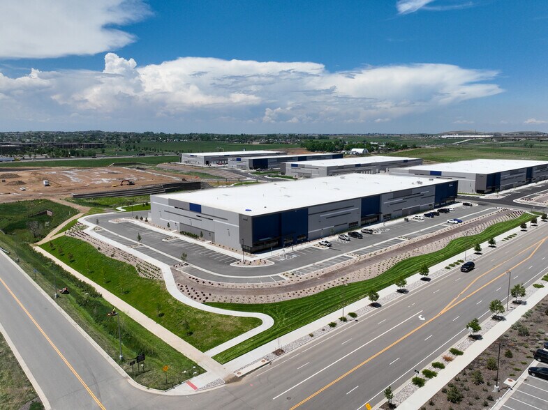 14831 Washington St, Thornton, CO à louer - Photo de l’immeuble – Image 3 sur 38