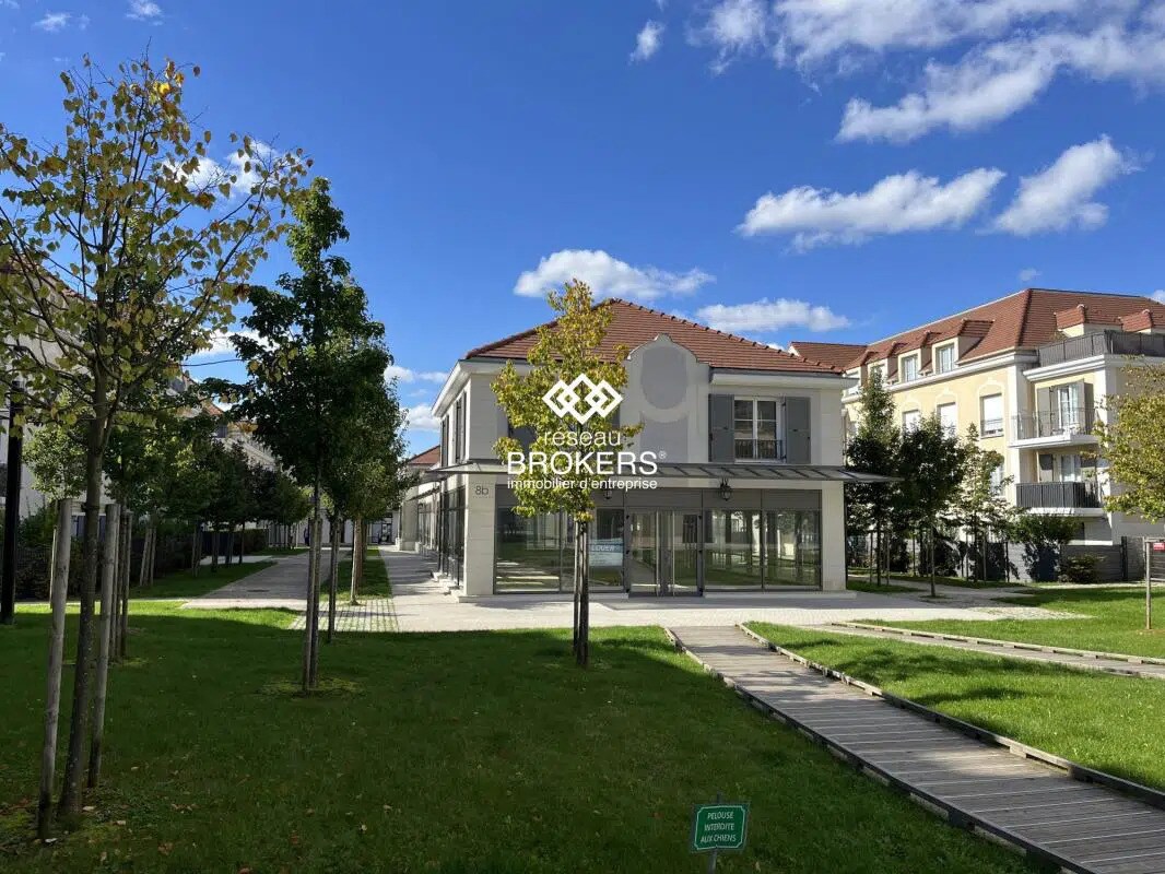 6 Rue Edouard Buffard, Montévrain à louer Photo de l’immeuble– Image 1 sur 5