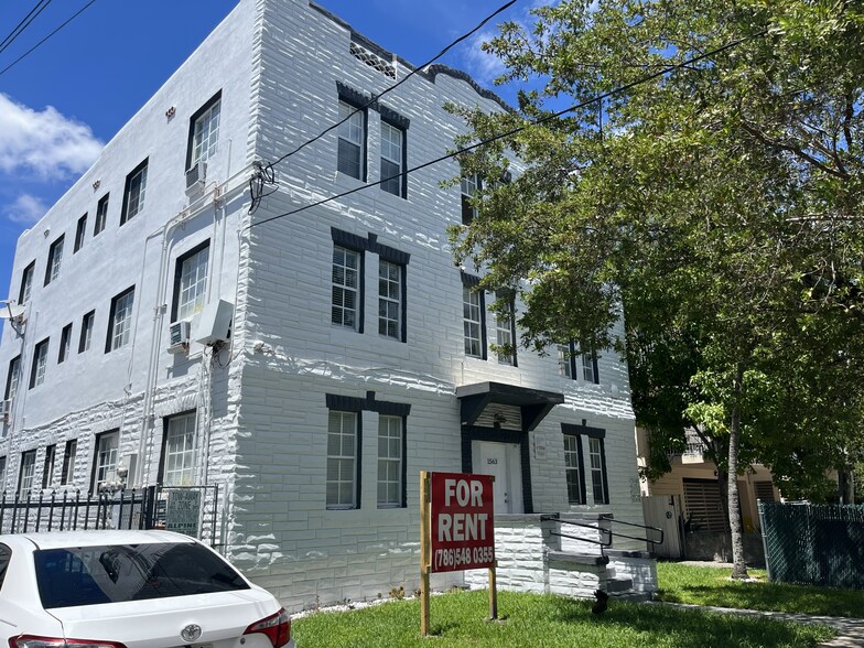 1563 SW 2nd St, Miami, FL à vendre - Photo de l’immeuble – Image 1 sur 1