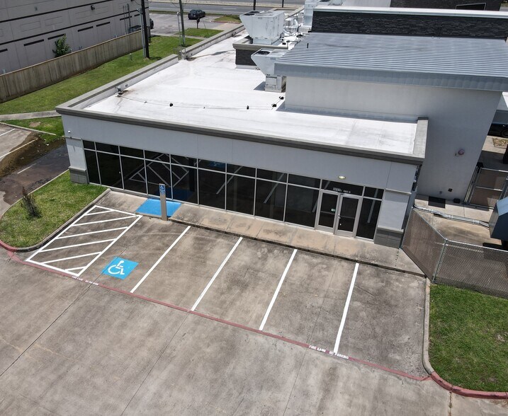 5037 Fm 2920 Rd, Spring, TX à louer - Photo de l’immeuble – Image 1 sur 6