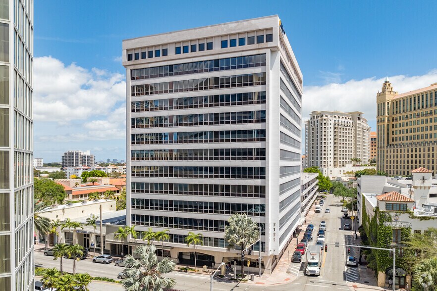 2121 Ponce de Leon Blvd, Coral Gables, FL à louer - Photo principale – Image 1 sur 6