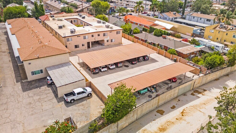 Santa Clarita Valley Portfolio portefeuille de 3 biens à vendre sur LoopNet.fr - Photo de l’immeuble – Image 3 sur 21