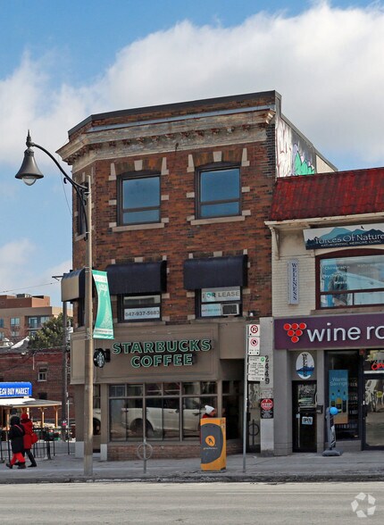 5 Erskine Av, Toronto, ON à louer - Photo de l’immeuble – Image 2 sur 3