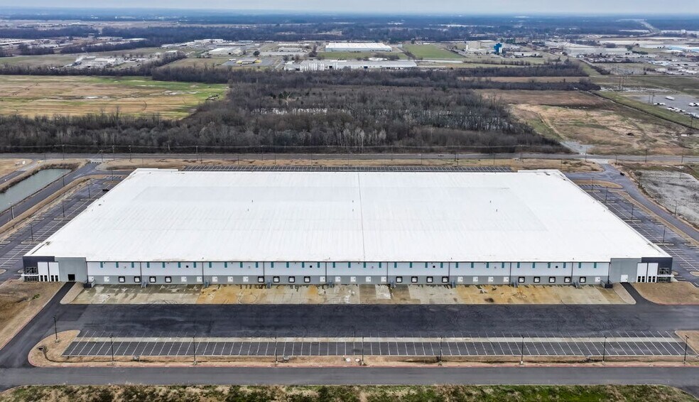 7103 Zeuber Rd, Little Rock, AR à louer - Photo de l’immeuble – Image 3 sur 11