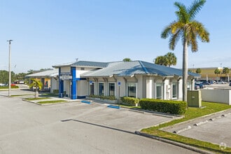 1700 W 49th St, Hialeah, FL à louer Photo de l’immeuble– Image 2 sur 12