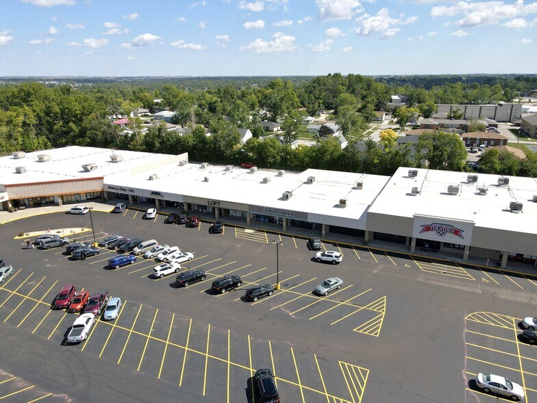 1398-1470 Twixt Town Rd, Marion, IA à vendre - Photo de l’immeuble – Image 3 sur 6