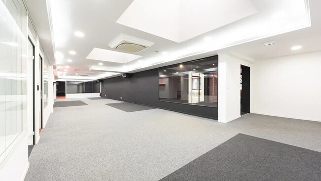 Plus de détails pour Bureau à vendre