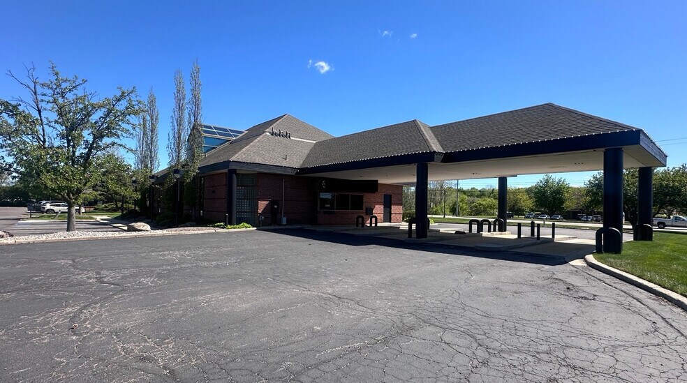2260 Jolly Oak Rd, Okemos, MI à vendre - Photo de l’immeuble – Image 3 sur 3