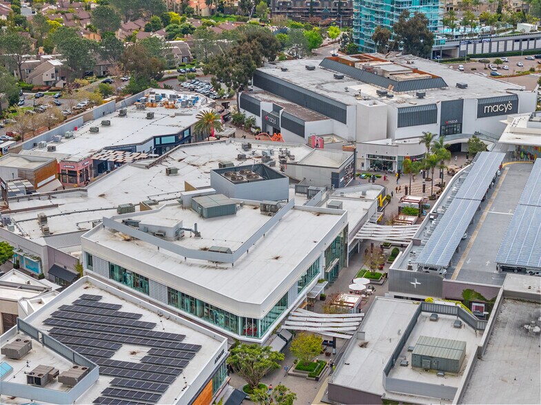 4303-4305 La Jolla Village Dr, San Diego, CA à louer - Photo de l’immeuble – Image 3 sur 5