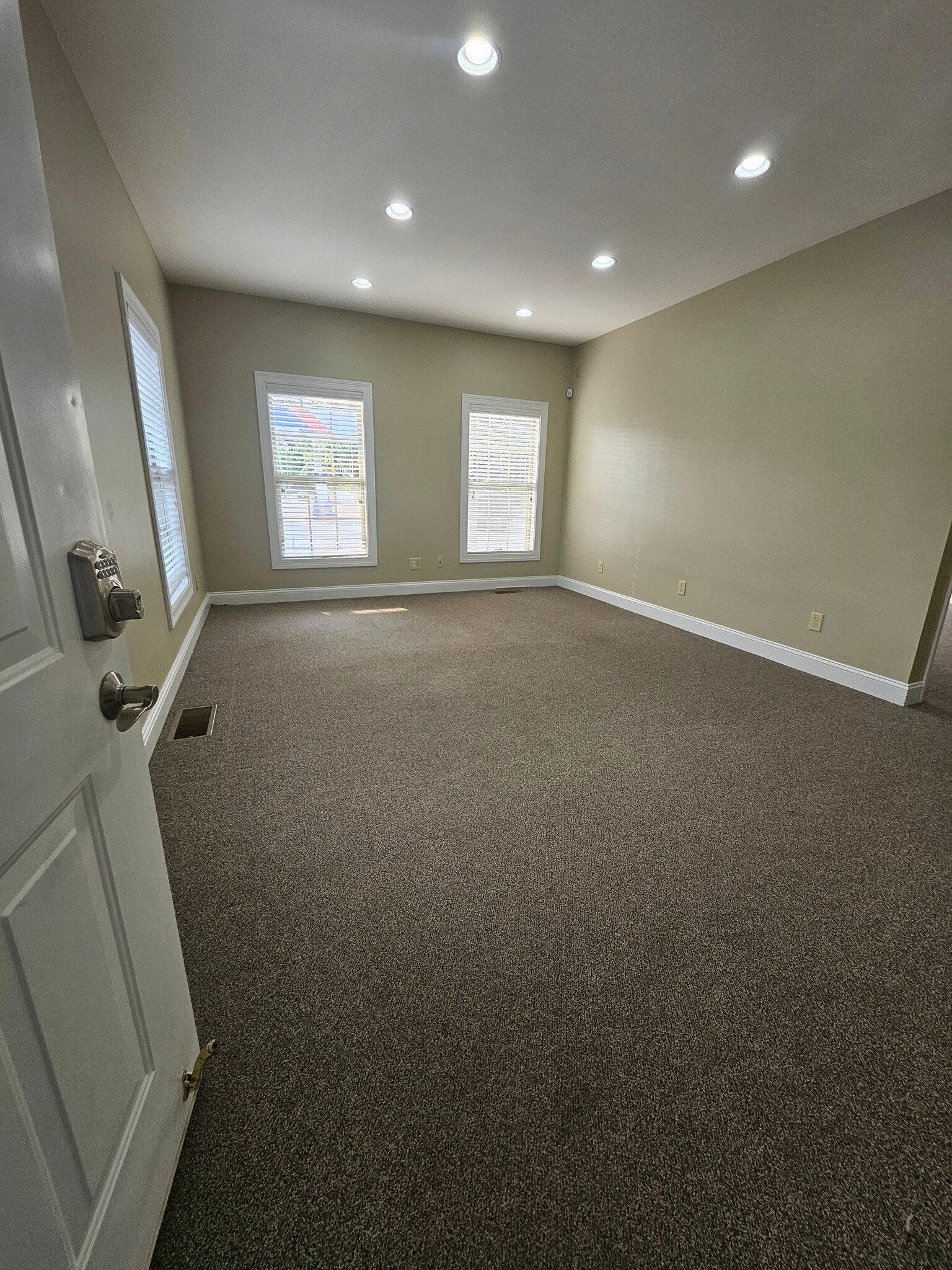 213 S Main St, Nicholasville, KY à louer Photo intérieure– Image 1 sur 5