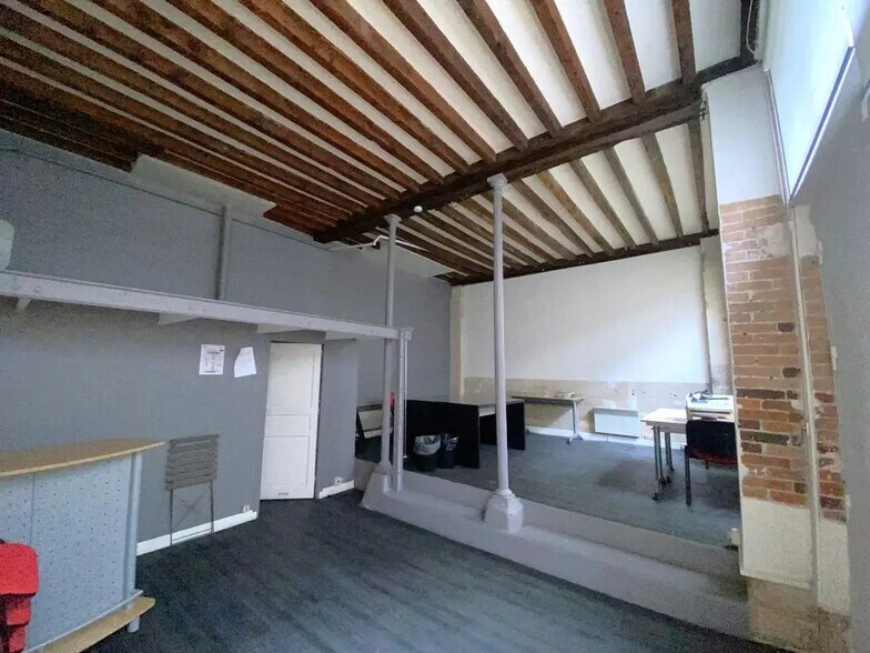 Local commercial dans Paris à louer - Photo intérieure – Image 2 sur 3