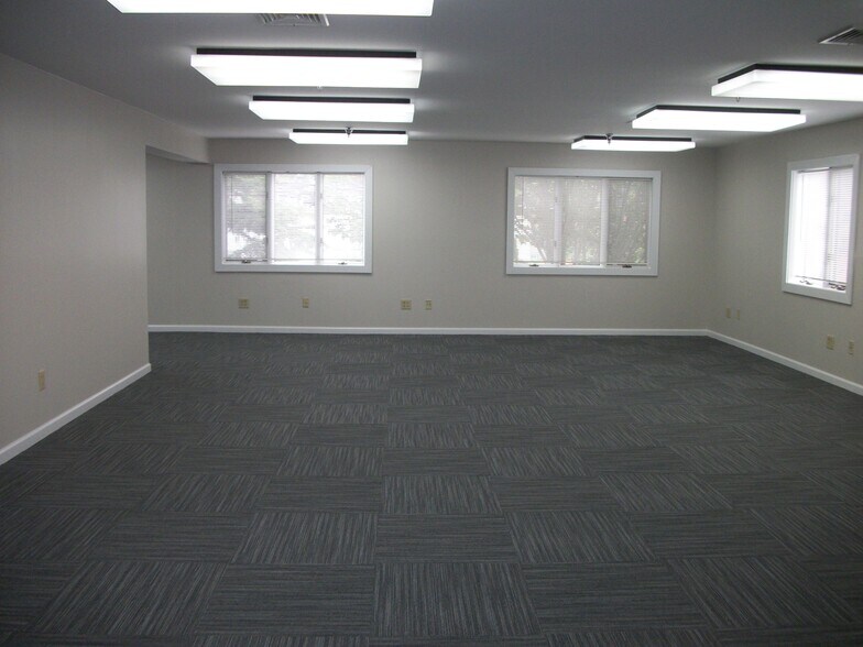 1178-1182 Teaneck Rd, Teaneck, NJ à vendre - Photo de l’immeuble – Image 2 sur 12