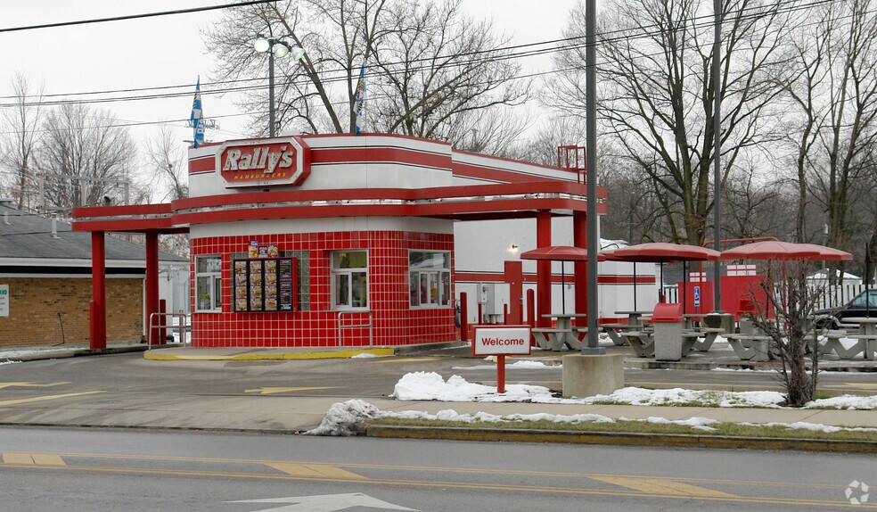 118 N College St, Piqua, OH à louer - Photo principale – Image 1 sur 4