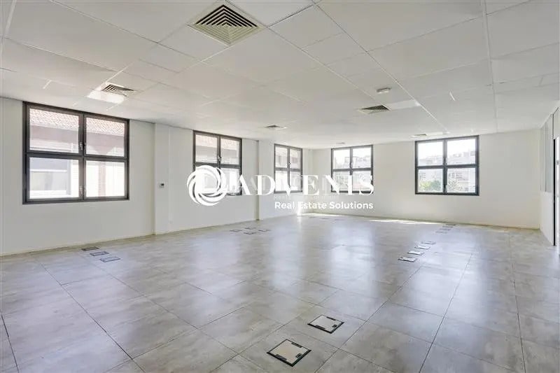 Bureau dans Joinville-le-Pont à louer - Photo de l’immeuble – Image 2 sur 9
