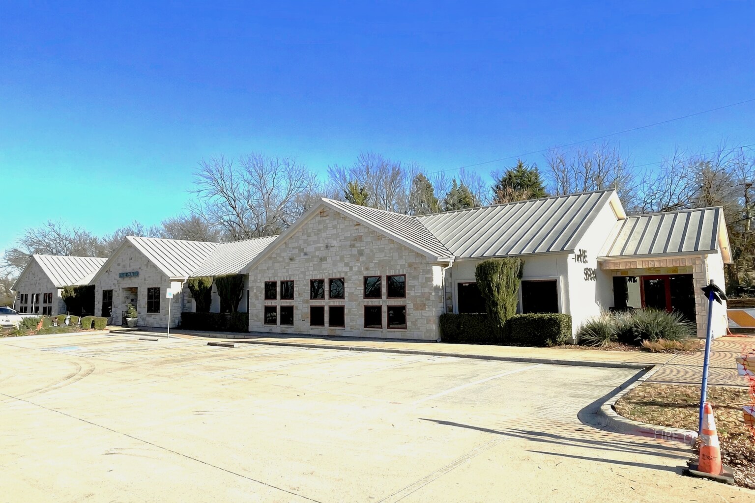 3930 Naaman School Rd, Garland, TX à vendre Photo principale– Image 1 sur 12