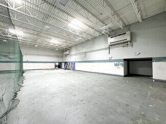 Plus de détails pour 604 7th ave, Troy, NY - Local d'activités à louer