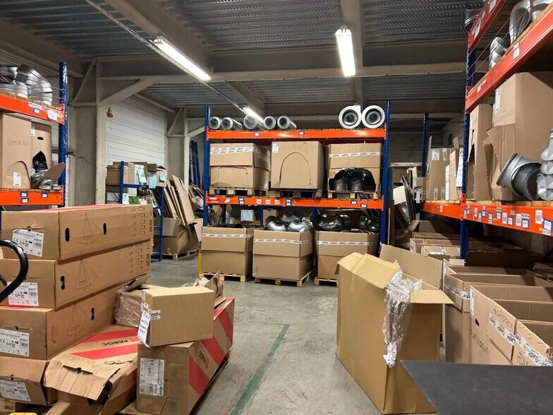 Industriel/Logistique dans Nanterre à louer - Photo intérieure – Image 2 sur 9