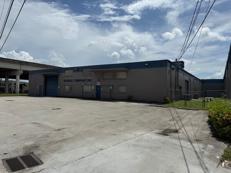 3315 SW 2nd Ave, Fort Lauderdale, FL à louer - Photo de l’immeuble – Image 2 sur 4
