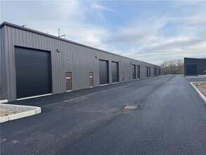 2360 Plainfield Pike, Cranston, RI à louer Photo intérieure– Image 1 sur 2